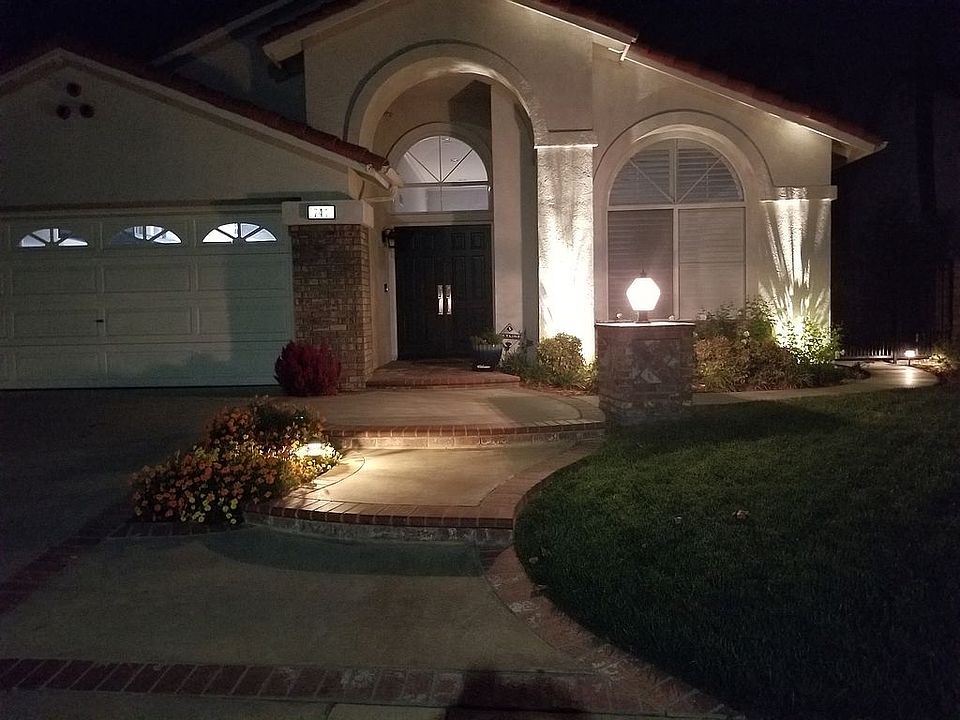 2nd image of 741 Oakcrest Ave