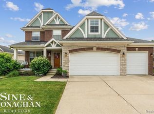 26716 Boston Dr, Chesterfield, MI 48051