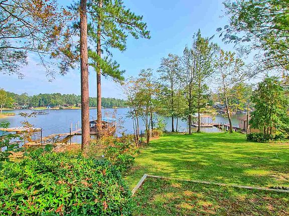 5th image of 476 Hickory Hill Dr