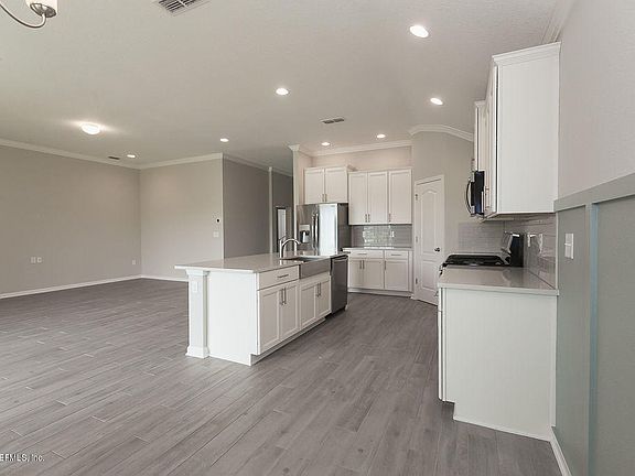 2nd image of 1187 Shetland Dr