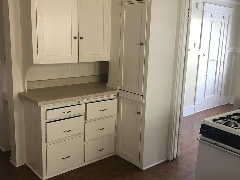 431 Rose Ave — Photo 3