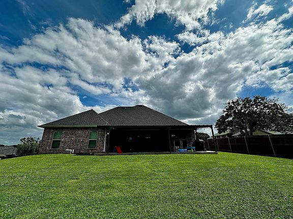5th image of 102 Bunker Dr