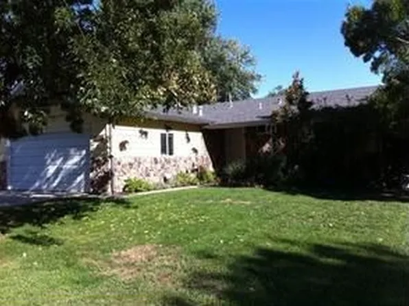 5844 Sharps Cir, Carmichael, CA 95608