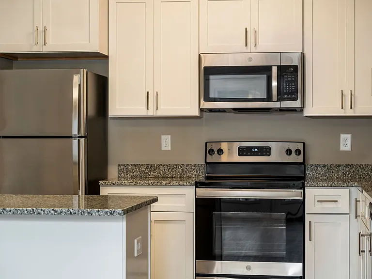 Richmond Place Luxury Apartments — Photo 32