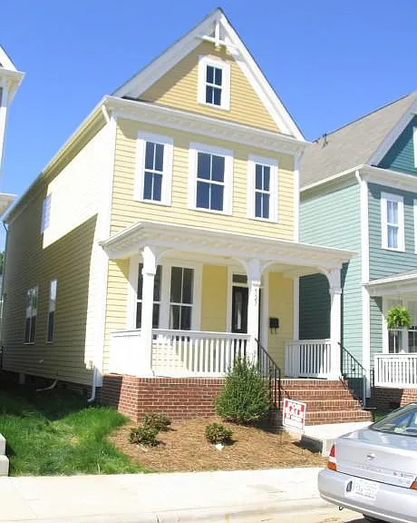 527 Dubois Ct — Photo 1