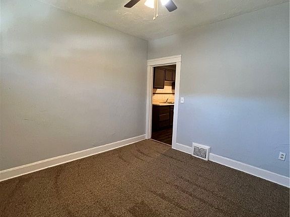 4th image of 9616 Nelson Ave