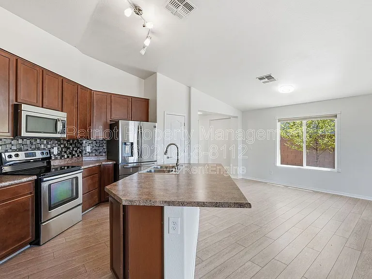 20767 W Hamilton St — Photo 12