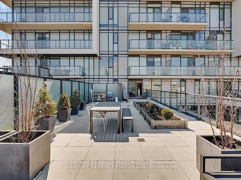 297 College St #1507 — Photo 23