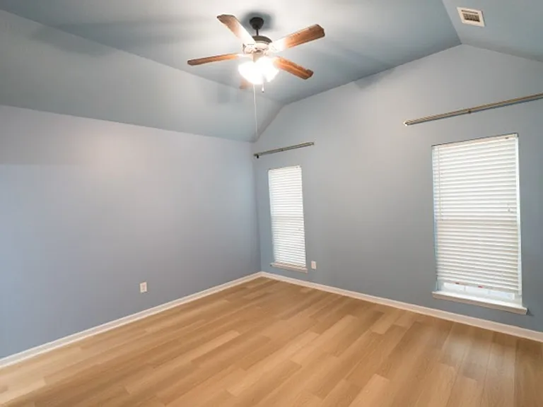 2049 Dundee Way — Photo 11