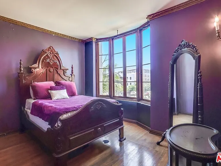 642 S Bronson Ave #207 — Photo 48