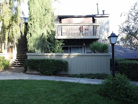 Upper unit w/ balcony