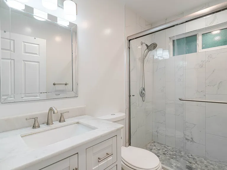 6539 Coldwater Canyon Ave — Photo 5