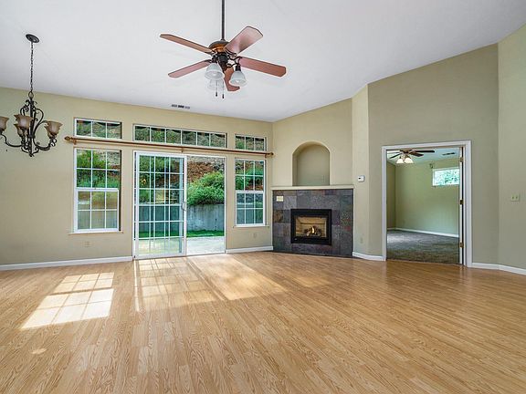 4th image of 17067 Upper Starr King Dr