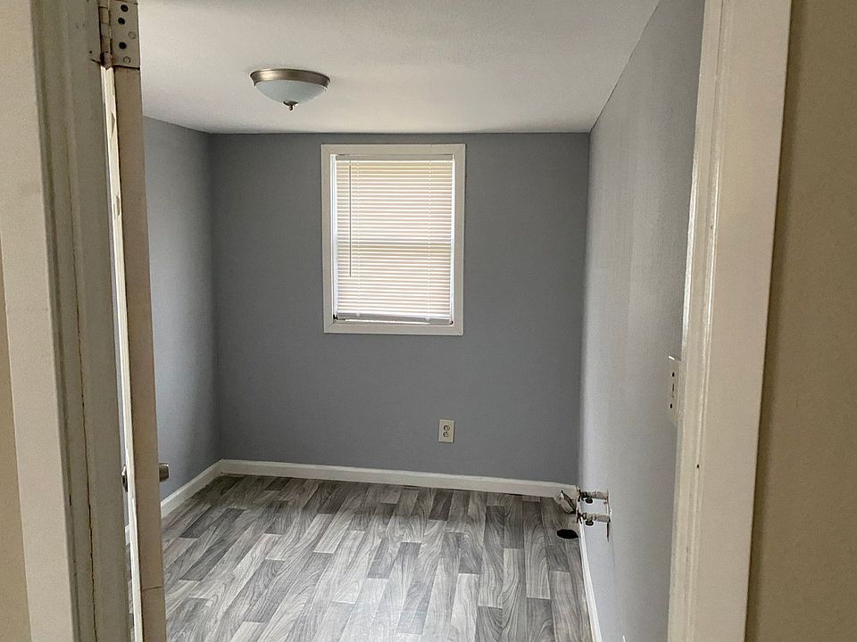 1st image of 1019 Simmons St