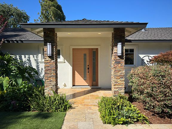 3rd image of 436 Knoll Dr