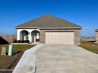 102 Saint Samuel St, Youngsville, LA 70592