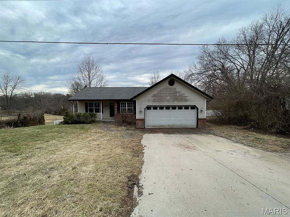 1st image of 888 W Country Ln
