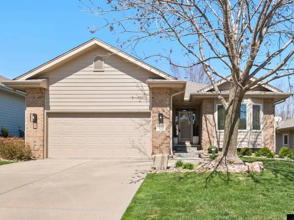 13484 Meredith Ave, Omaha, NE 68164