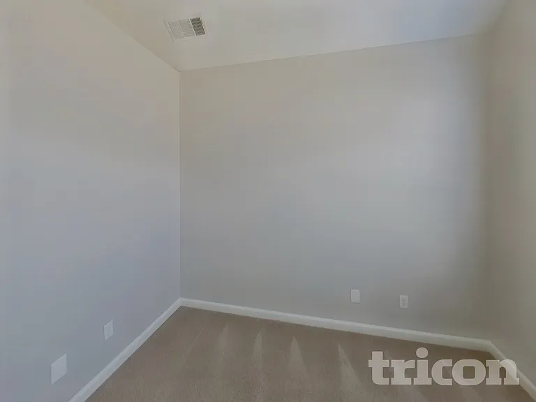9635 Poole Rd — Photo 12
