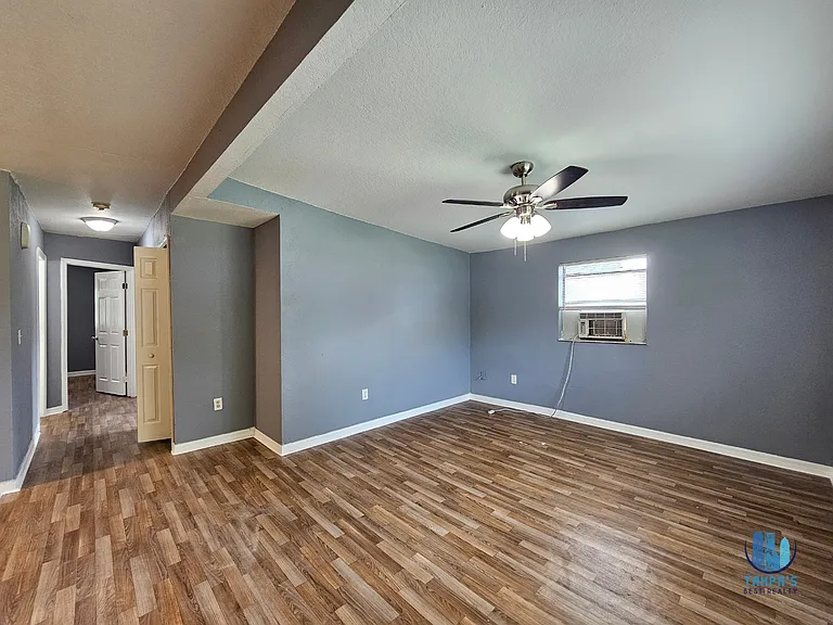 2431 Cannon St — Photo 6