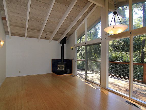 4th image of 661 Cathedral Dr