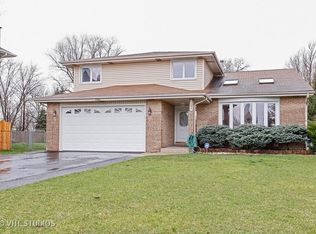 7284 Skyline Dr, Chicago, IL 60458