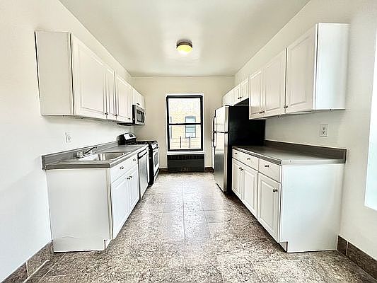 1st image of 80 Woodruff Ave APT 6G