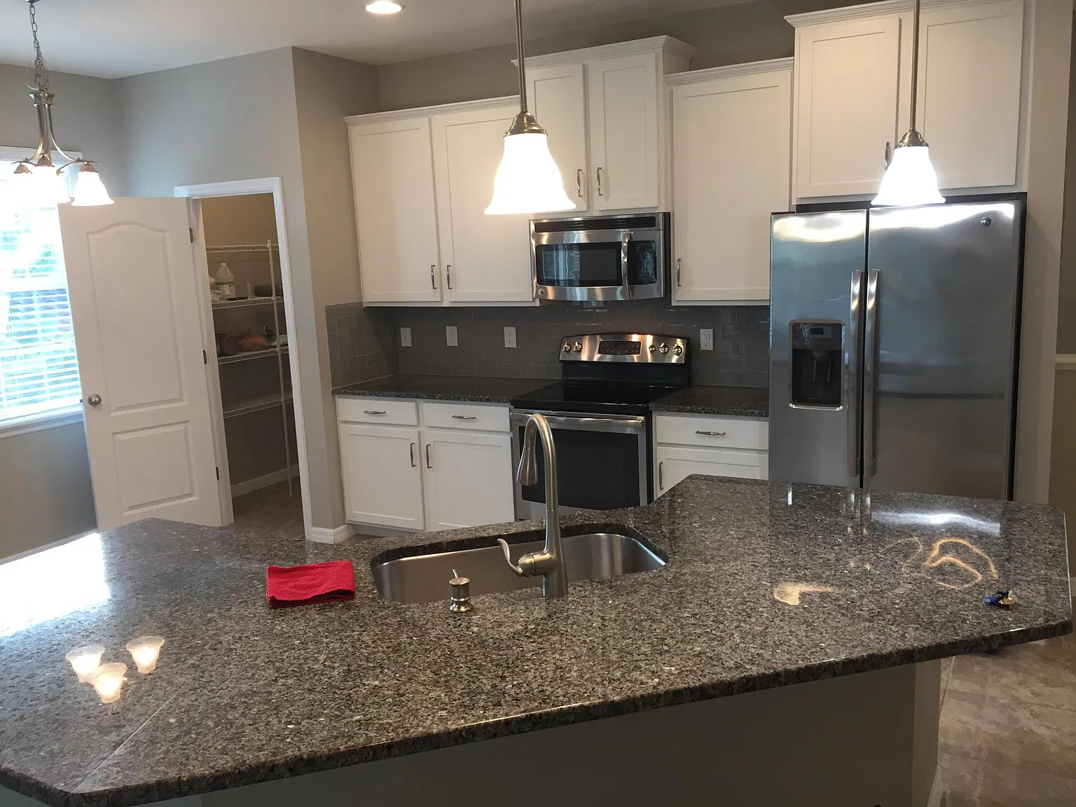 3120 Oriole Dr — Photo 3