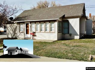 302 9th St, Rawlins, WY 82301