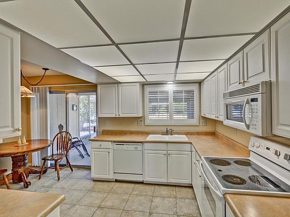 3rd image of 13042 W Butterfield Dr