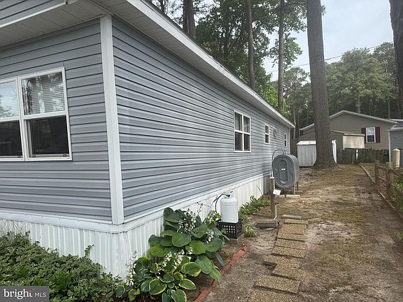 4th image of 35593 E Harbor Dr