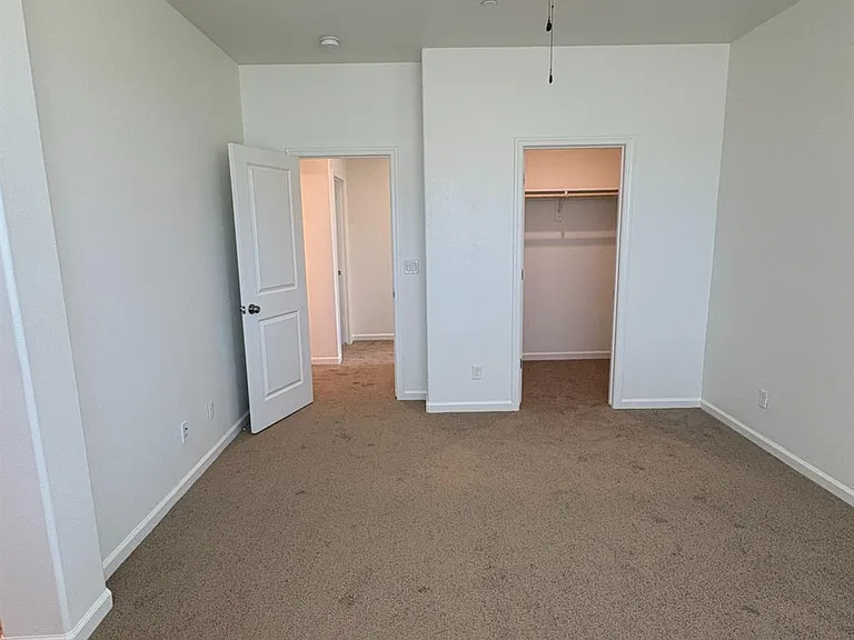 5990 E Kerckhoff Ave — Photo 29