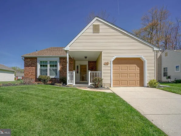 49 Lakebridge Dr, Deptford, NJ 08096