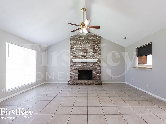 3rd image of 13361 Lake Breeze Ln