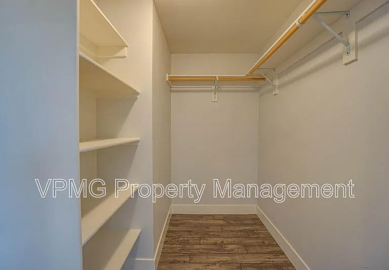 10703 NE 70th St #1 — Photo 19