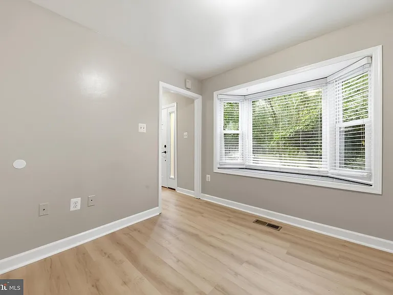 7817 Heatherton Ln — Photo 13