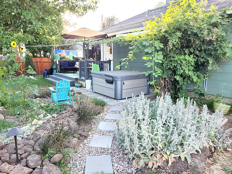 4709 W Irving St — Photo 1