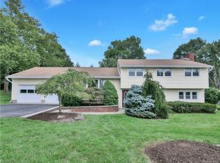 50 Hawk St, Pearl River, NY 10965