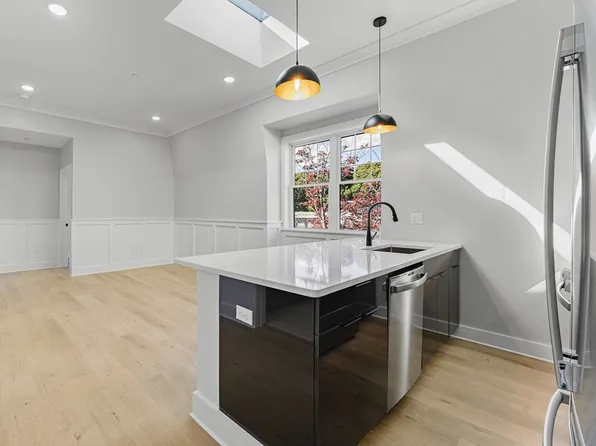 115 Thurston St #G, Somerville, MA 02145
