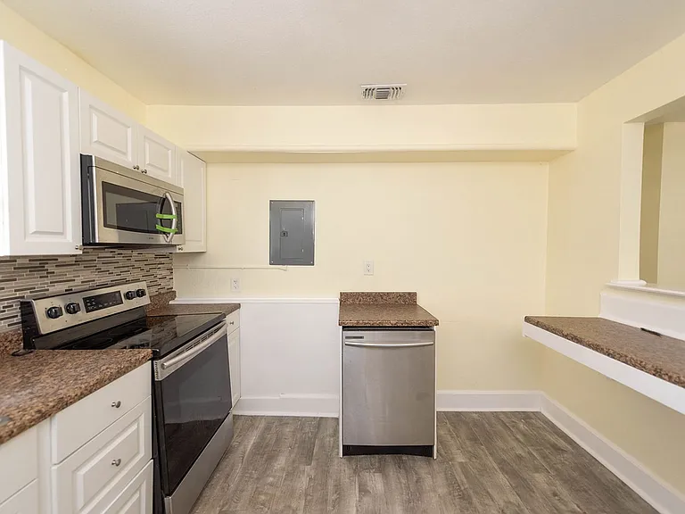 504 N Carolina Ave — Photo 16