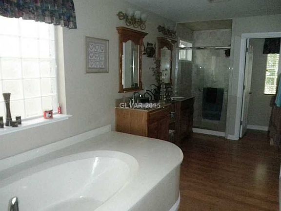 5th image of 8024 Edward Baher Ave