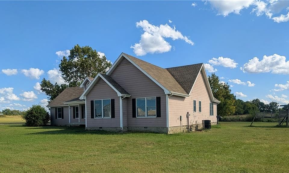 1st image of 2661 Nebraska Rd