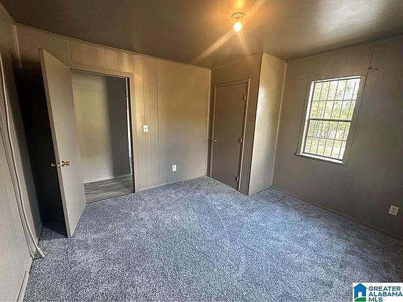 2nd image of 4552 Edwards St