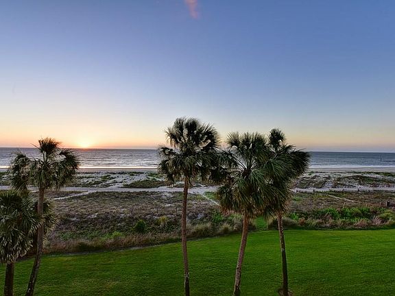 2nd image of 200 Beach Club Ln