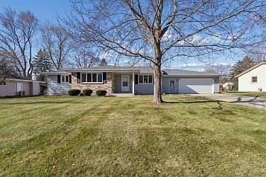 1st image of 737 Sussex Dr