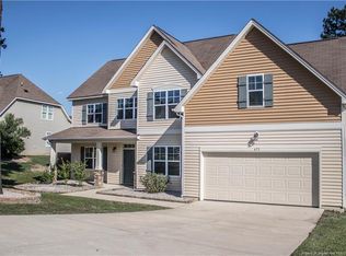 673 Highgrove Dr, Spring Lake, NC 28390