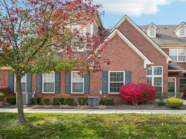 55535 Ambassador Ct, Shelby Township, MI 48316