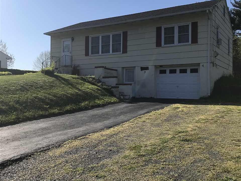 1st image of 9 Buckingham Dr