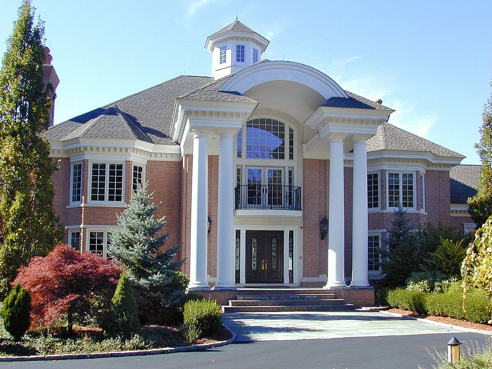 77 Ely - Front Exterior