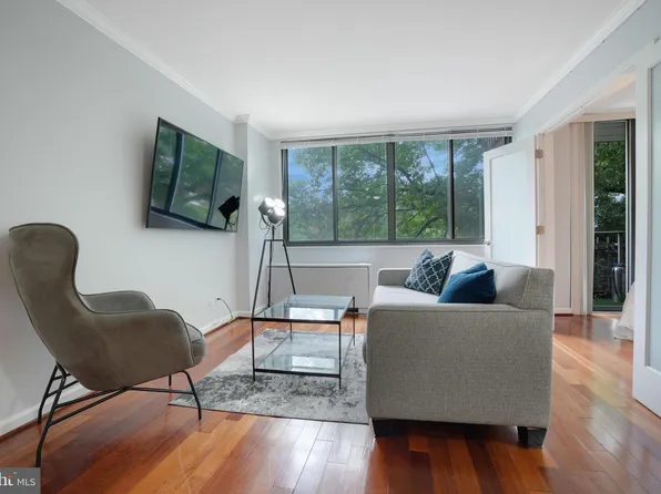2201 L St NW APT 308, Washington, DC 20037